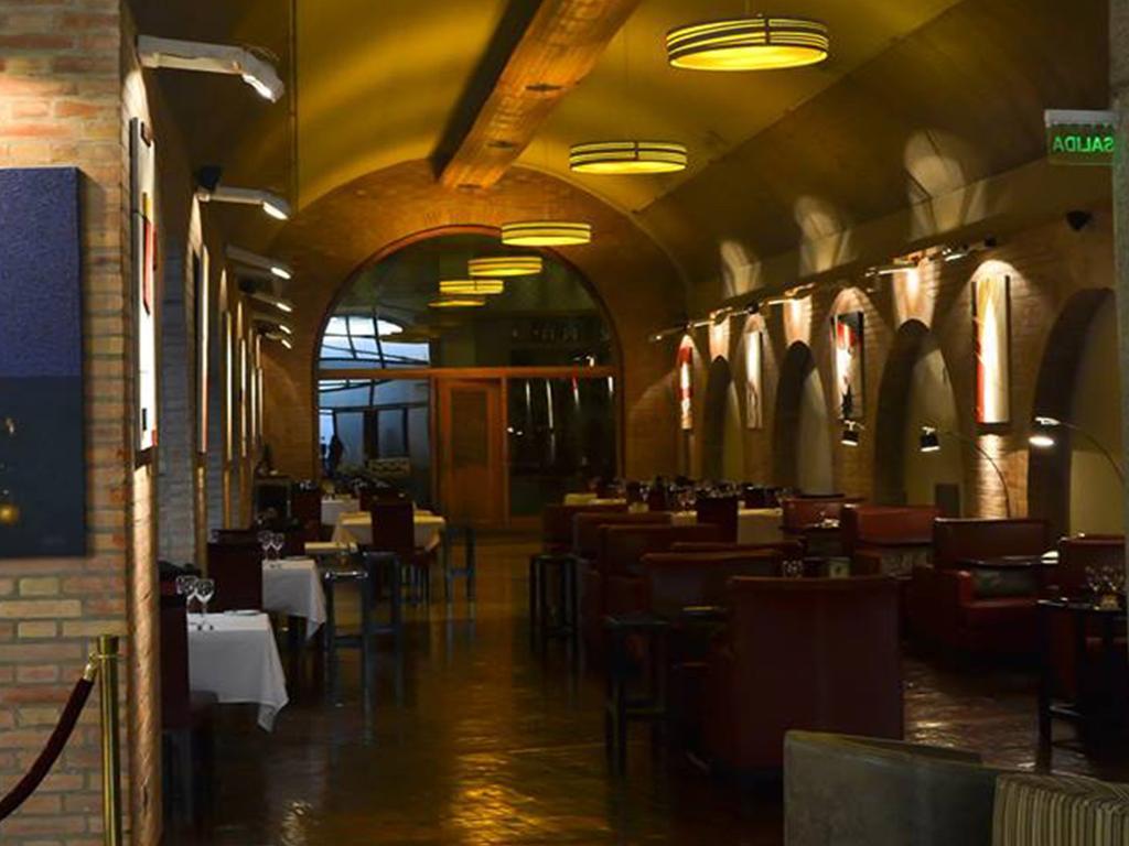 Hotel Del Bono Park Сан Хуан Екстериор снимка