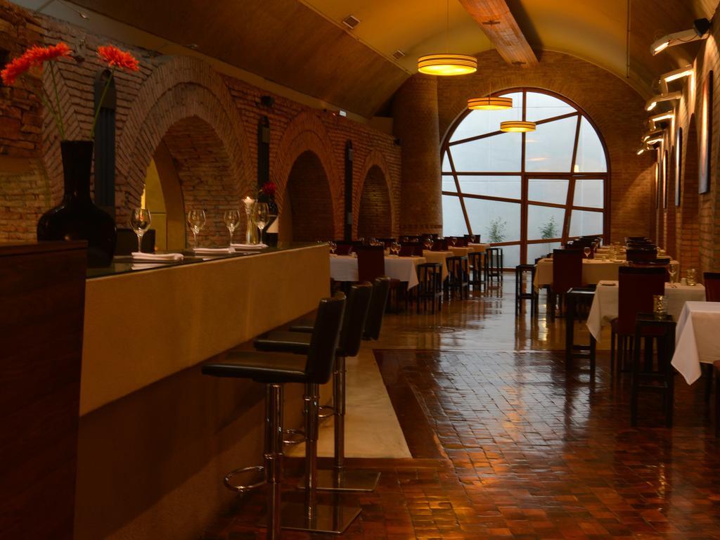 Hotel Del Bono Park Сан Хуан Екстериор снимка