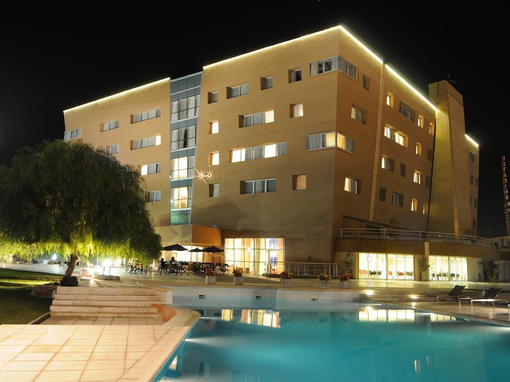 Hotel Del Bono Park Сан Хуан Екстериор снимка